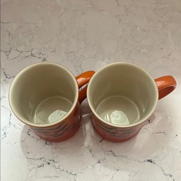 Le Creuset Orange Bat 🦇 motif  Mug Set of two 14 ounces each - Picture 2 of 5